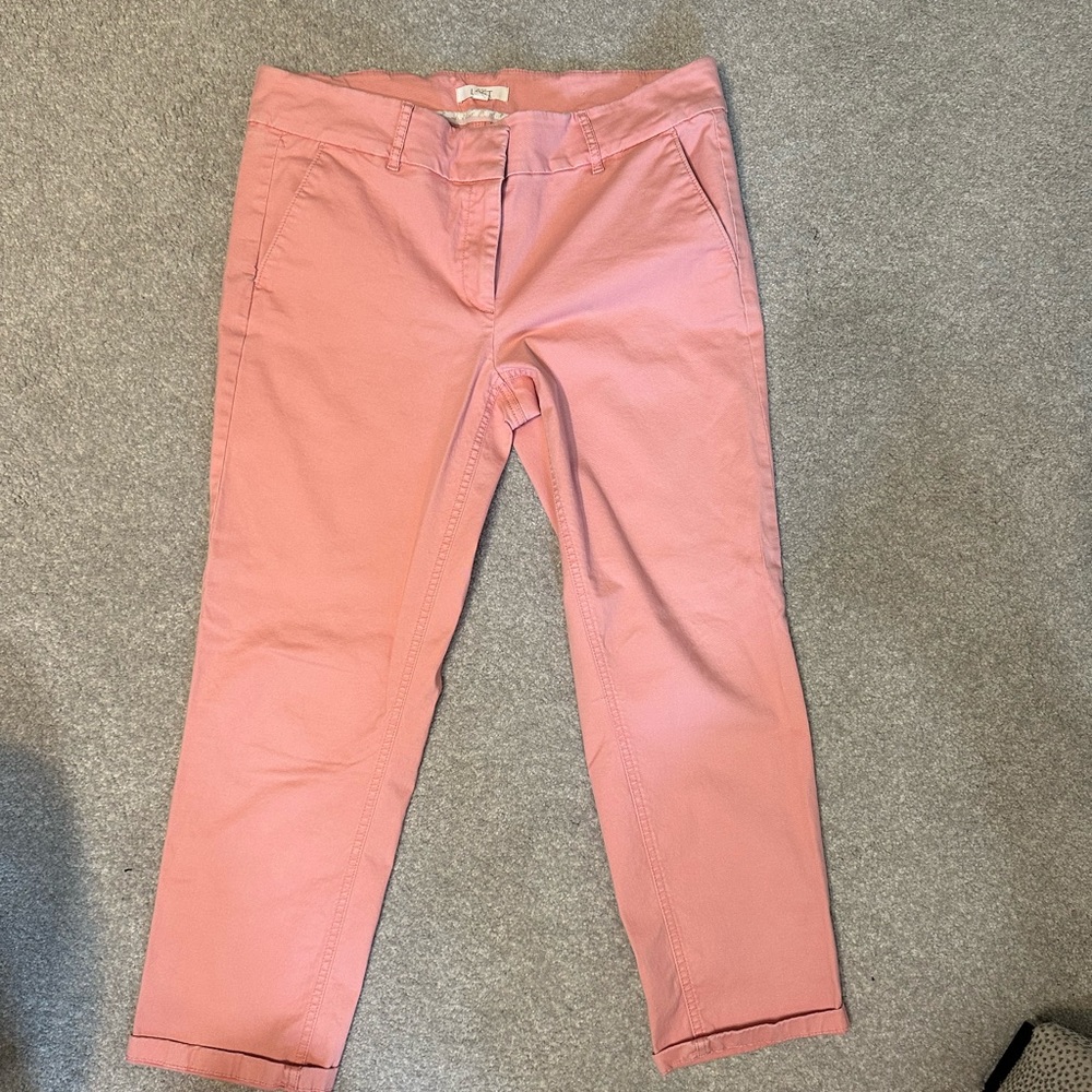 Loft coral cropped chino. Size 12.